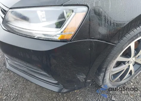 2017 Volkswagen Jetta 1.4T Se z USA, uszkodzony, nr VIN 3VWDB7AJ8HM396664